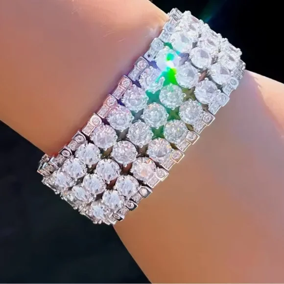 58ct Cuff Bracelet - Picture 1 of 12